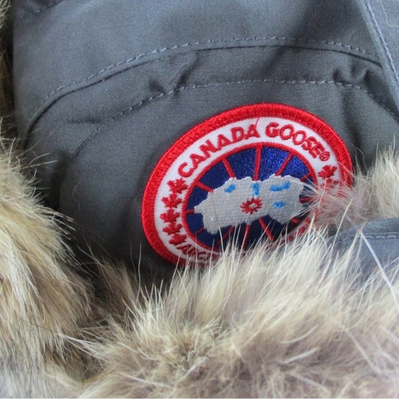 Canada Goose Aviator Hat Cap Graphite Gray Real Coyote Fur Trapper Ear Flaps NEW - Picture 4 of 8
